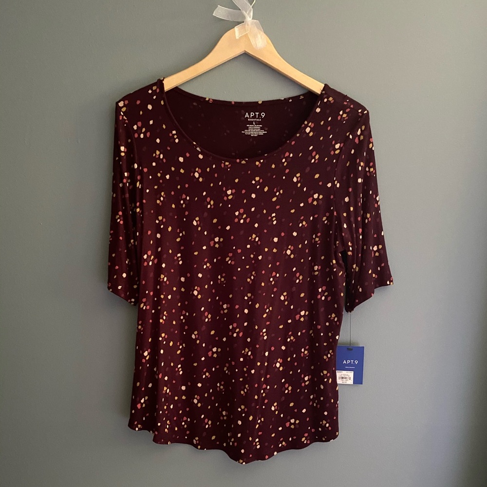 Apt 9 top